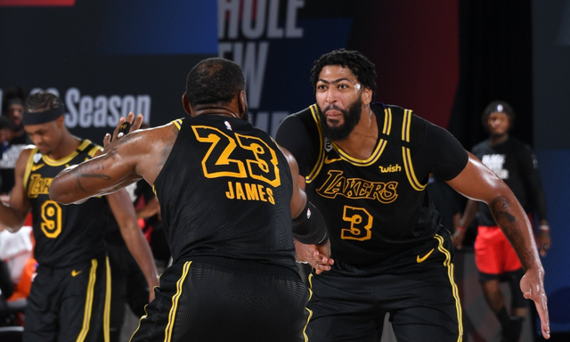 卫冕荣誉在 卫冕荣誉在